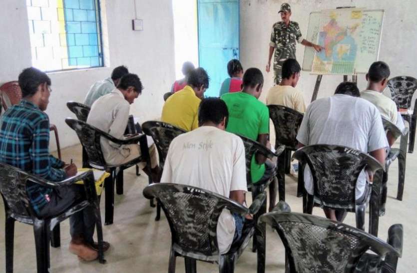 CRPF झारखंड: नक्सली के बेटे ने किया कर्मचारी चयन आयोग की नौकरी पाने का इरादा, सीआरपीएफ कर रही है मदद