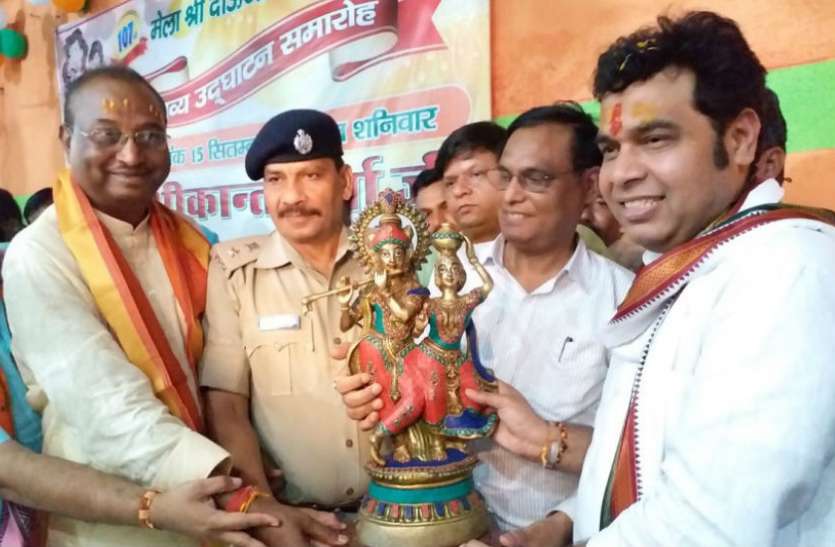 श्रीकांत शर्मा ऊर्जा मंत्री श्रीकांत शर्मा ने बताया कि चन्द्रशेखर रावण को रिहा क्यों किया, देखें वीडियो
