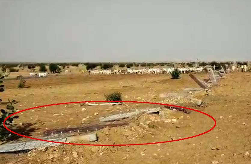 land dispute between goshala and army range in Jaisalmer राजस्थान के सरहदी इलाके में सेना पर तारबंदी तोड़ने का आरोप...!
