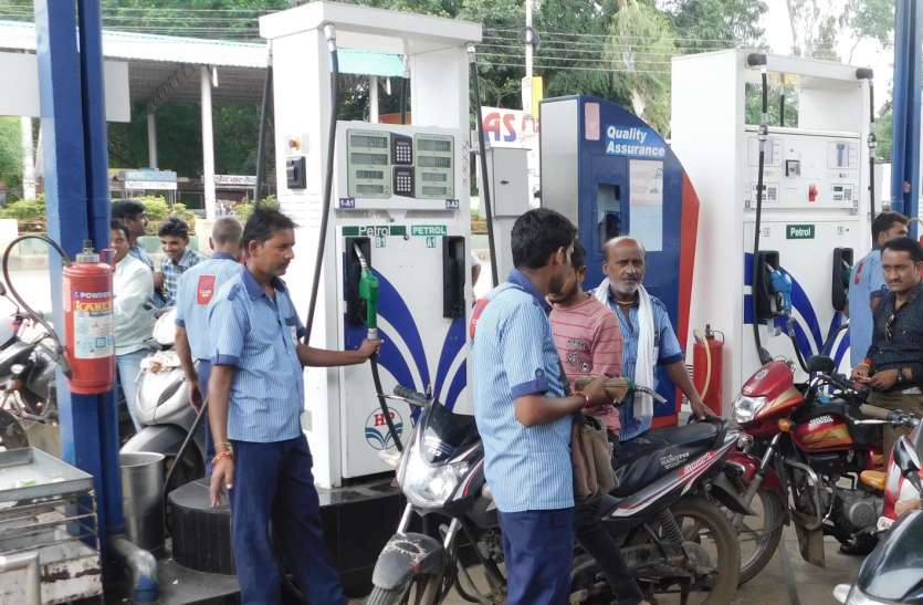 news हेलमेट पर सख्ती खत्म, सुविधाएं भी नहीं