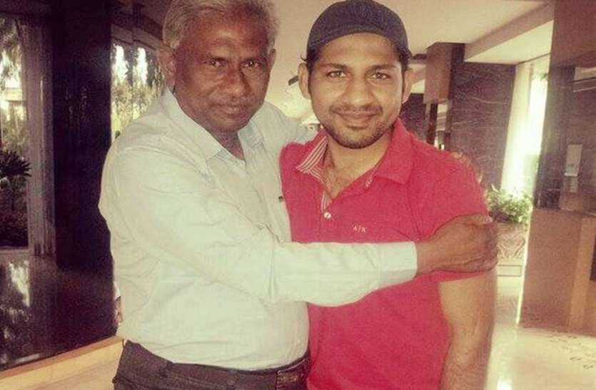 Sarfraz ahmed इमरान की तरह पाकिस्तान का पीएम बनें सरफराज, क्रिकेटर के मामा ने बताई दिली ख्वाहिश, देखें वीडियो