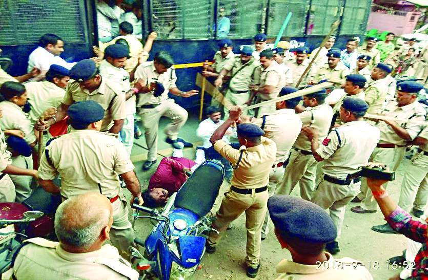 bilaspur lathi charge case कांग्रेसियों पर लाठीचार्ज मामले में CM ने की कार्रवाई, ASP नीरज चन्द्राकर को हटाया, PHQ में हुए अटैच