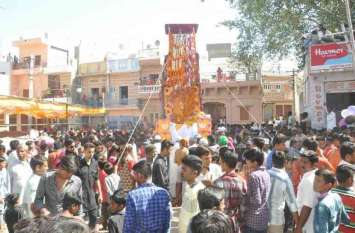 two died in firing during Muharram procession in hajipur ताजिया निकालने को लेकर एक ही संप्रदाय के दो गुटों में गोलीबारी, दो की मौत