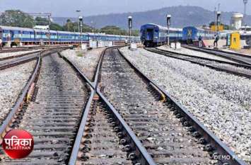 many trains stopped in bihar due to drunkan station master शराब के नशे में सोता रहा स्टेशन मास्टर,खड़ी रही ट्रेनें
