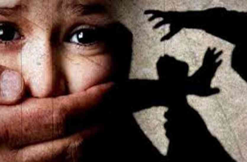 crime बच्चे के साथ जा रही महिला से भानजे ने की छेड़छाड़, विरोध करने पर किया केमिकल अटैक
