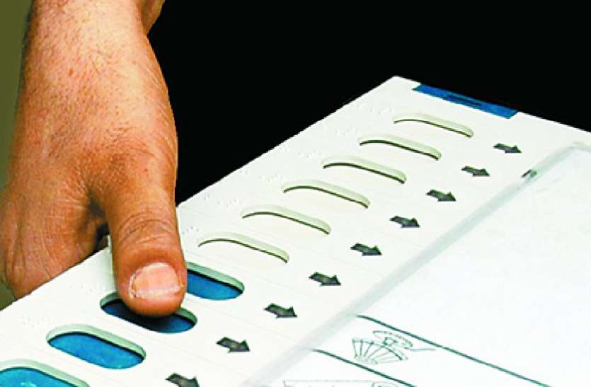polling booth यूपी के इस जिले में 50 बूथों पर मिलेगा जलपान, नहीं लगेगी गर्मी, देखें वीडियो