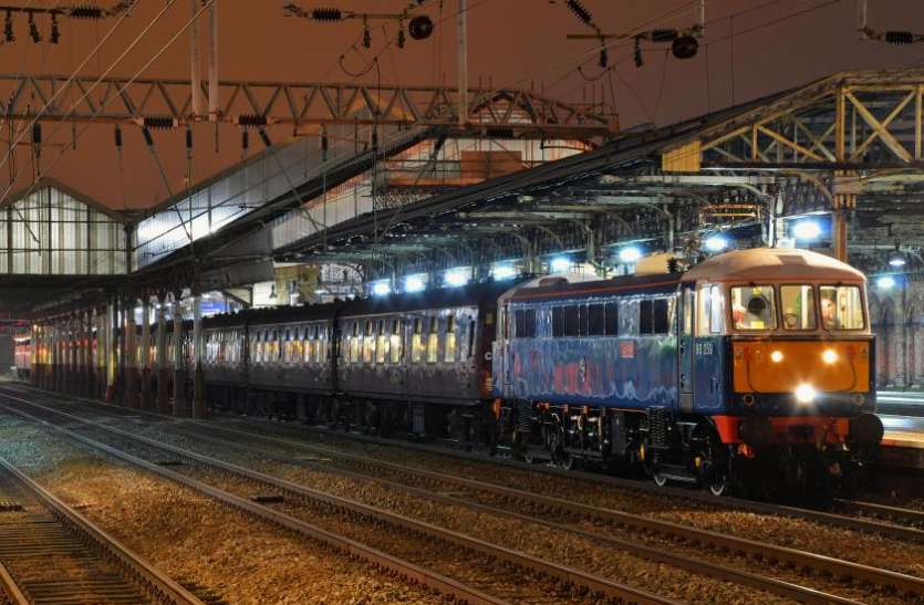haunted railway station क्या आज भी पटरी पर कूंदकर जान देने वालों की आत्माएं भटक रही है यहां, इन रेलवे स्टेशनों पर अकेले जाने की गलती करने से बचें