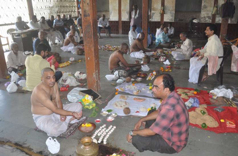 patrika शुभ कार्यों पर लगी रोक