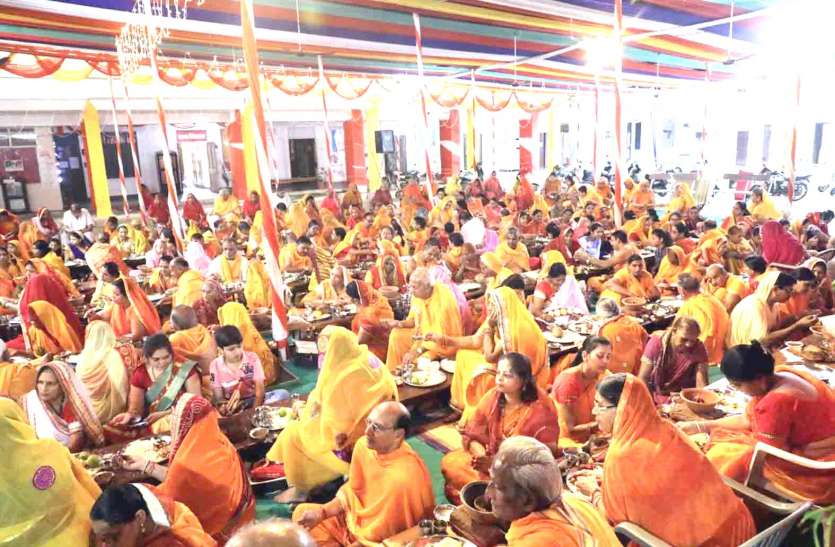 Paryushan festival पयुर्षण पर्व के आयोजनों में उमड़ा जैन समाज