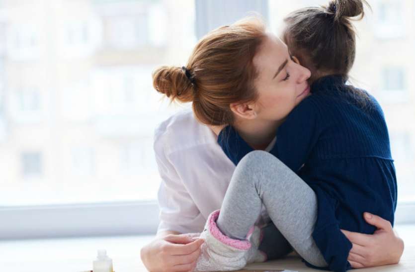 family,lifestyle,relationship,parenting,relationship tips in hindi,lifestyle tips in hindi,parenting tips in hindi,Single Mother, सिंगल मॉम है तो ऐसे करें बच्चों की परवरिश, बन जाएगी हैप्पी फैमिली