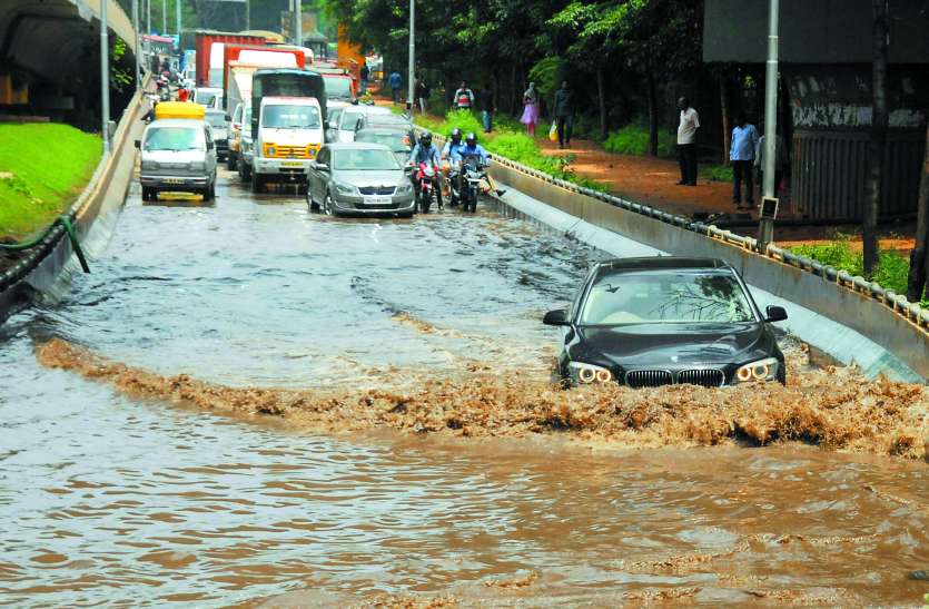 heavy rain लगातार भारी बारिश से मुसीबतें बरकरार