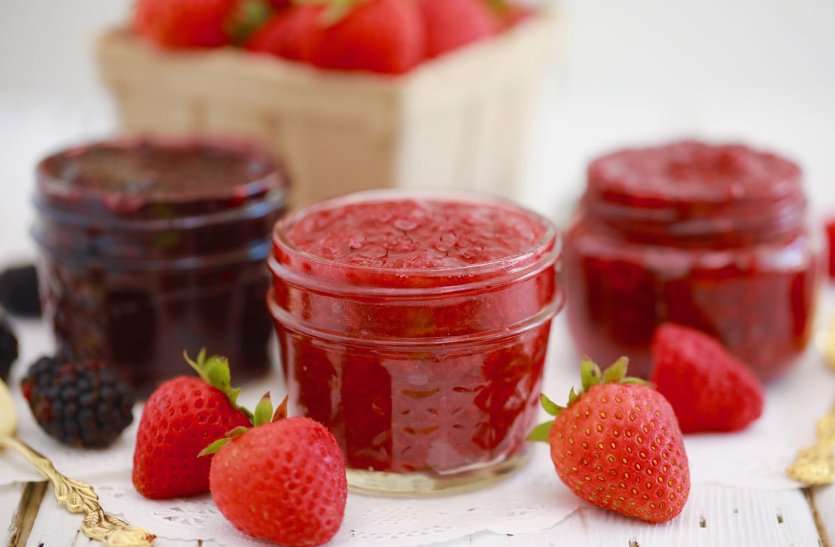 strawberry jam जैम के स्वाद से दोगुना हो जाएगा आपके खाने का मजा
