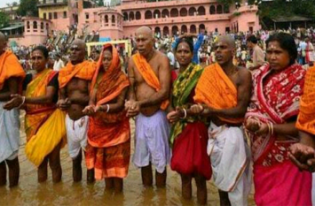 5 lakh Devotee reached at gaya to pind daan,gaya dham in pirt paksh गयाधाम में पांच लाख पिंडदानी पहुंचे,त्रिपाक्षिक श्राद्ध शुरु