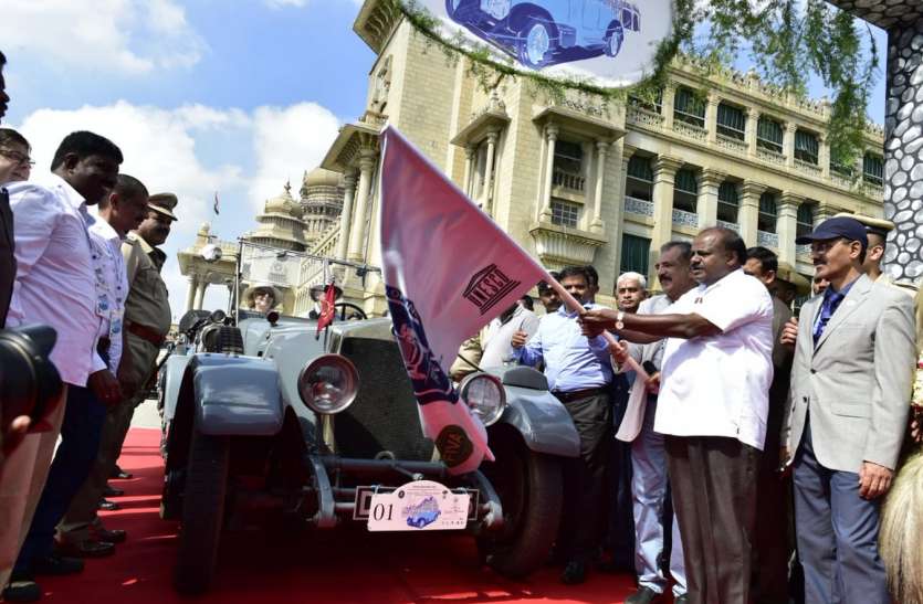 Vintage Car Rally, Mysuru Dassara मुख्यमंत्री ने दशहरा विंटेज कार रैली को दिखाई हरी झंडी