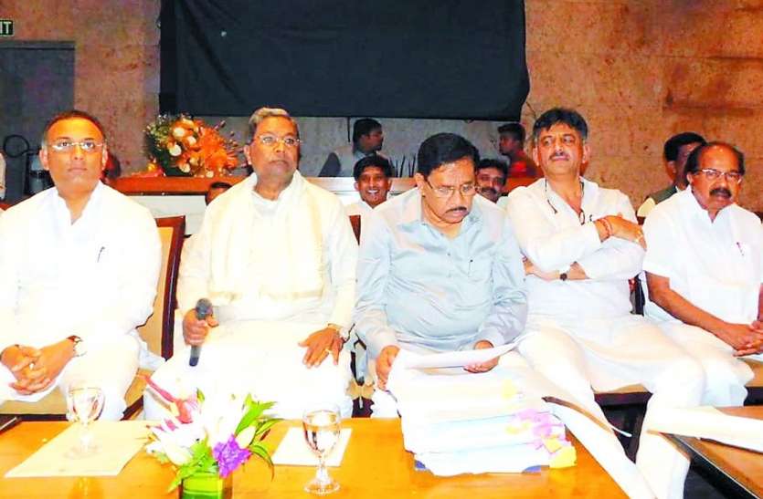 Karnataka, Siddaramaiah सिद्धरामय्या हैं गठबंधन सरकार के संकटमोचक