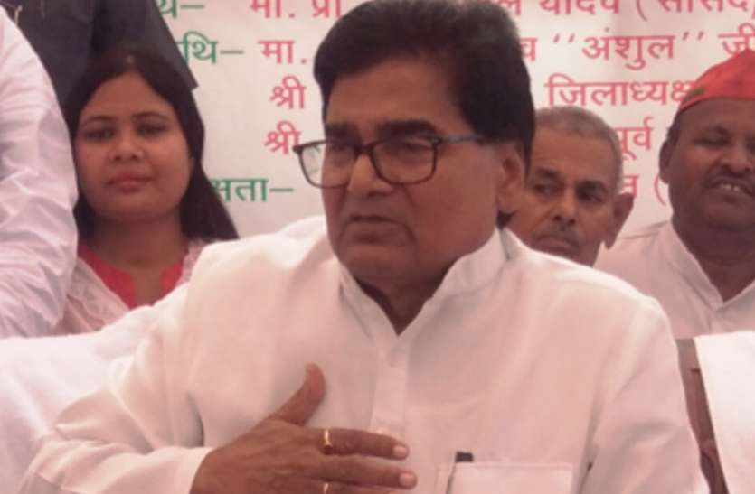 Ramgopal रामगोपाल यादव का बड़ा बयान, कहा एसएसपी की पोस्टिंग की कीमत इतने करोड़ रुपए तक में तय