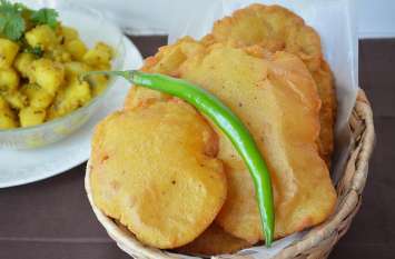 Kache kele ki puri recipe शरीर में विटामिन की कमी करना चाहते हैं पूरी तो जरूर खाएं ये चीज