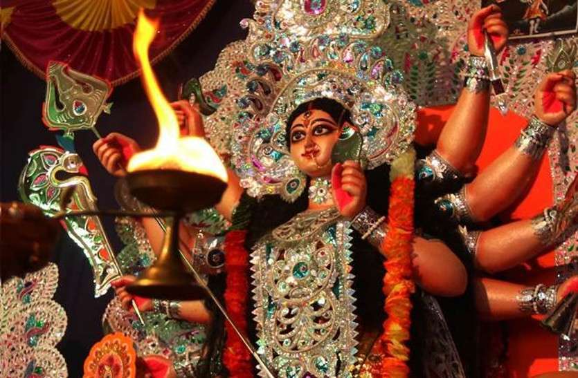 Navratri 2018 Navratri 2018 Date: इस अद्भुत संयोग में करें शक्तिस्वरूपा मां दुर्गा का पूजन, यहां देखें पूजा विधि, शुभ मुहूर्त