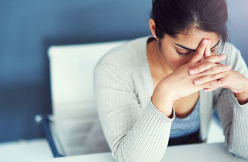 Symptoms of Thyroid Disorders भरपूर नींद के बाद भी रहती है थकान, तो इस बीमारी का हाे सकता है अलार्म
