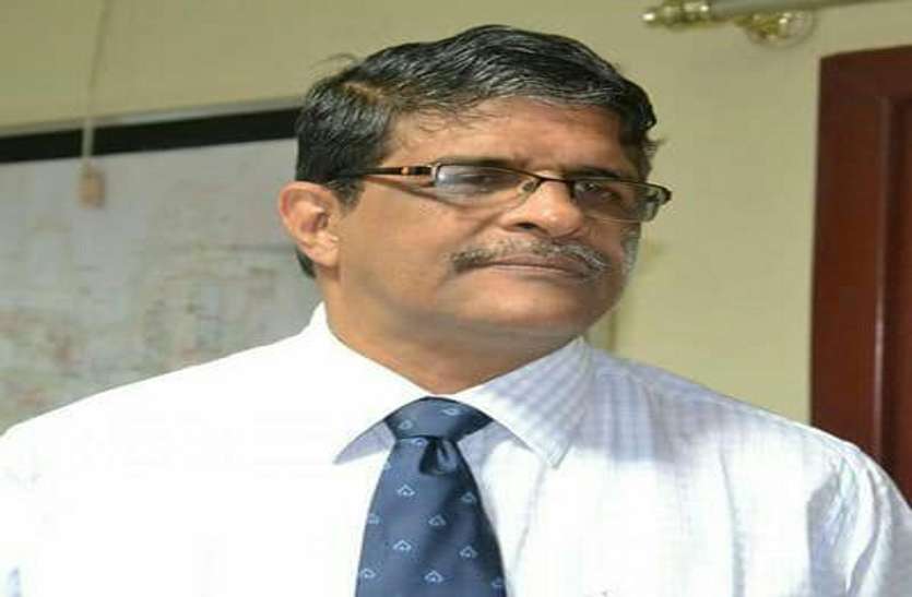 AK Rath Big Breaking: BSP में 13 मौत के बाद डॉ. रथ पहुंचे भिलाई, एम रवि से लिया CEO का चार्ज