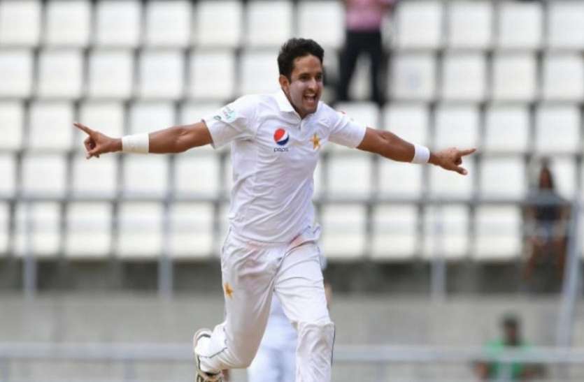 Pakistan Fast Bowler Mohammad Abbas Is New Rising Star In Test Cricket - कौन हैं ये मोहम्मद अब्बास जिन्होंने 9 मैचों में चटकाए हैं 49 विकेट | Patrika News