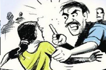 mob attack on woman in samastipur,bihar update news बच्चा चोरी के आरोप में गांव वालों ने कर दी महिला की जबर्दस्त पिटाई