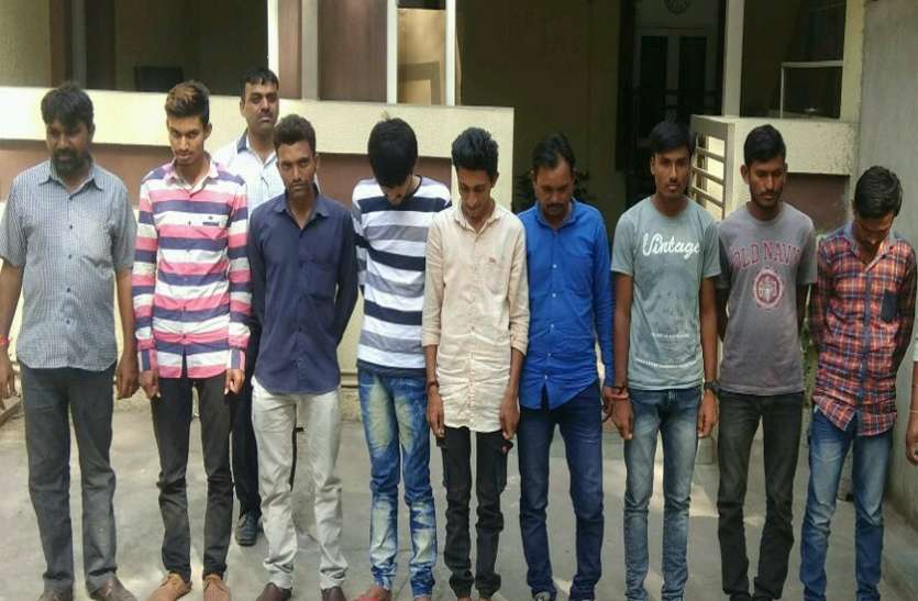 accused उत्तर भारतीयों पर हमले के लिए भड़काने वाले दस और गिरफ्तार