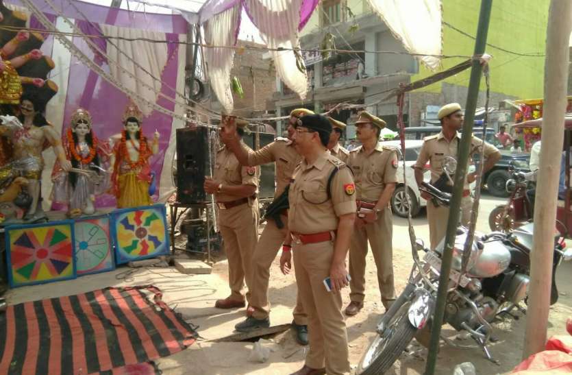 up news दुर्गा पूजा पांडालों का पुलिस कप्तान राहुल राज सिंह ने किया औचक निरीक्षण, दिए कई आवश्यक निर्देश