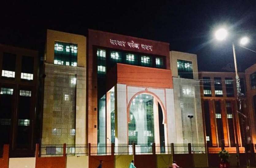 बिहार: CM नीतीश ने अत्याधुनिक सुविधाओं से लैस नए पुलिस भवन का किया उद्घाटन बिहार: CM नीतीश ने अत्याधुनिक सुविधाओं से लैस नए पुलिस भवन का किया उद्घाटन