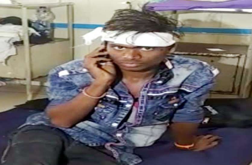 accident ट्रक से टकराई एसटी बस, चालक सहित दो की मौत