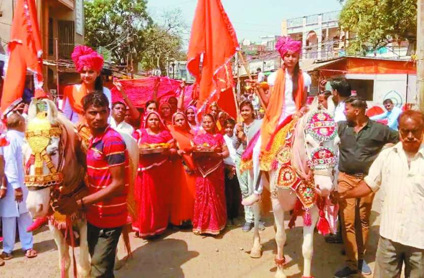 Chunri yatra उदयगढ़ में निकाली चुनरी यात्रा