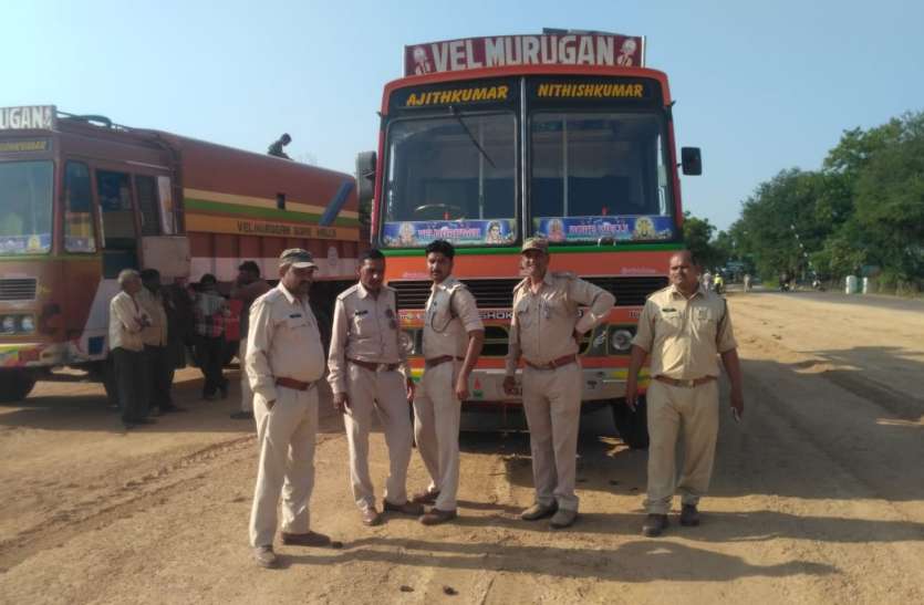 Dodging forest personnel in the night and running machines रात में वन कर्मियों को चकमा देकर भागी मशीनें, सुबह हुई जब्त
