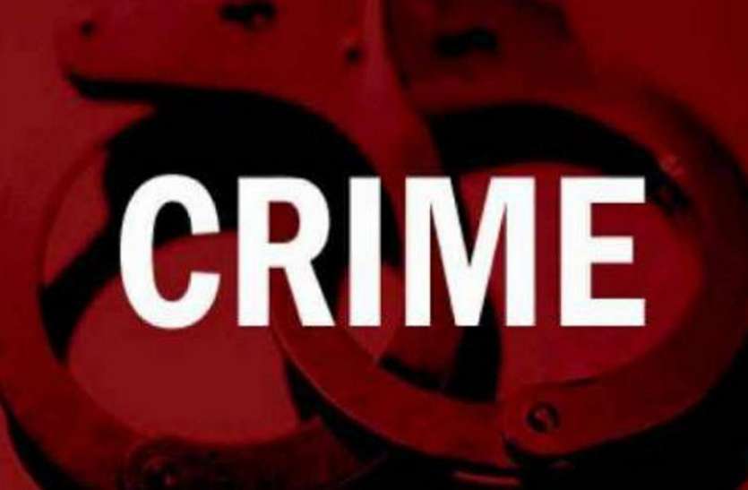 crime थाने में ही हेडकांस्टेबल को आरोपी ने जड़ा तमाचा