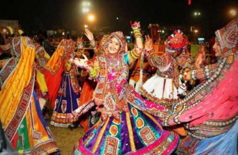 patrika garba dandiya festival jabalpur patrika garba: गरबा-डांडिया ने बांधा समां... हर कोई मुग्ध, वीडियो में देखें भव्य नजारा लाइव