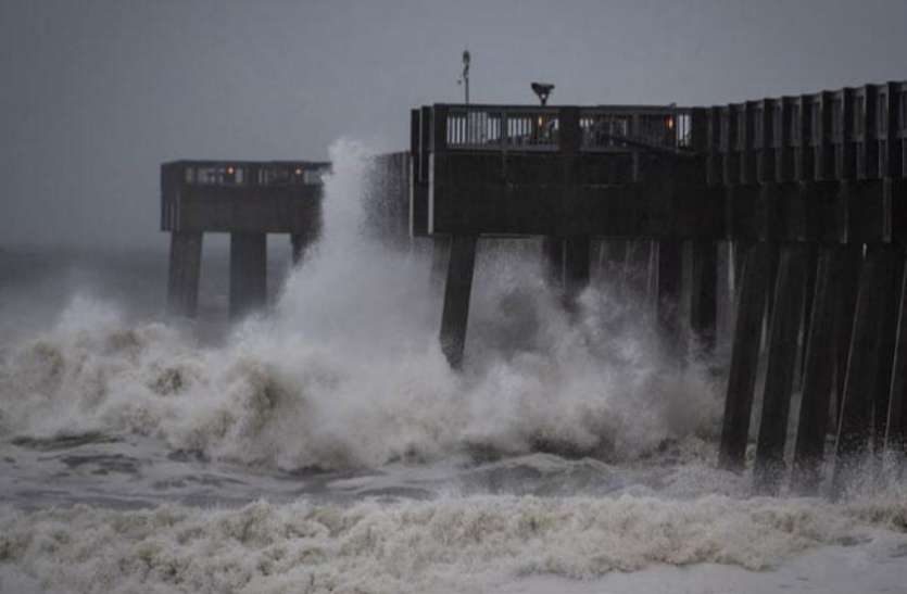 hurricane michael cost 17 lives in florida अमरीका: जारी है तूफान 'माइकल' से महासंकट, मरने वालों की संख्या 17 हुई
