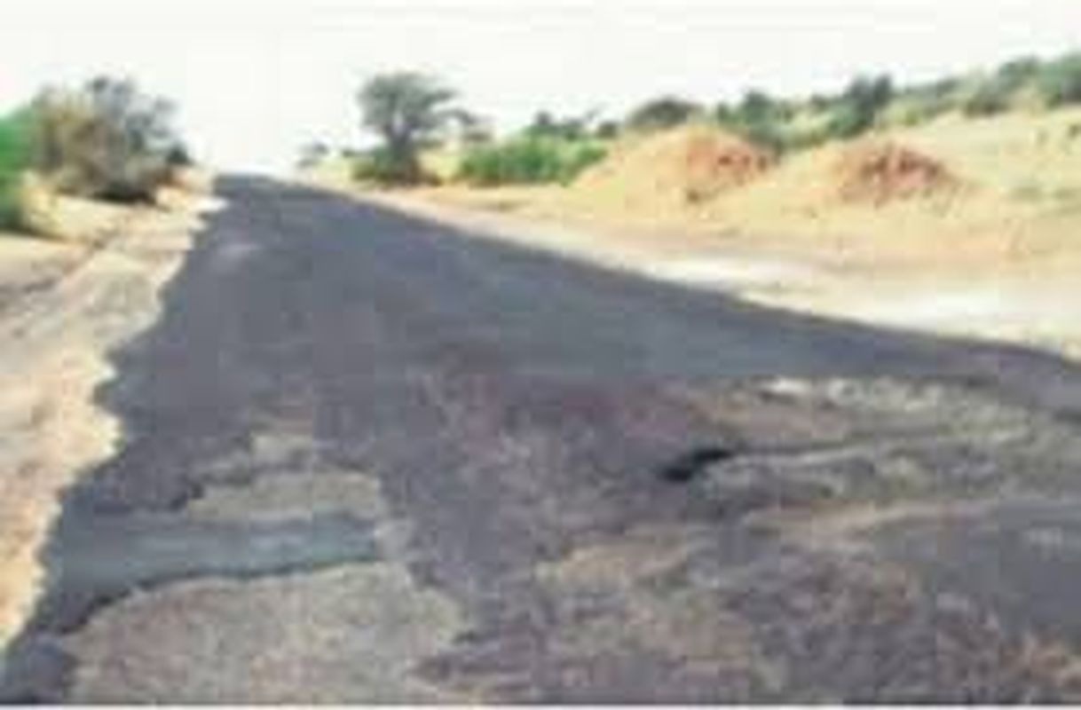 Patchwork in Khajuwala आचार संहिता लगने के बाद बिना एग्रीमेंट होना था काम, कलक्टर ने रुकवाया