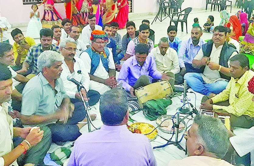 jainism वार्षिकोत्सव में भजनों की मनोहर प्रस्तुति
