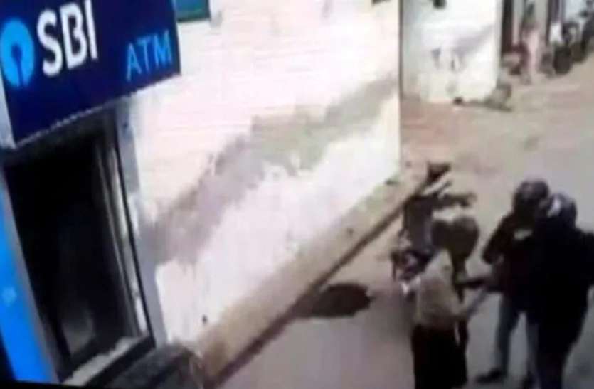 वाहन खराब होने का झांसा देकर लूटते थे राहगीरों को सर मेरी गाड़ी ख़राब हो गई है लिफ्ट मिलेगी क्या और लूट का शिकार हो जाएंगे आप