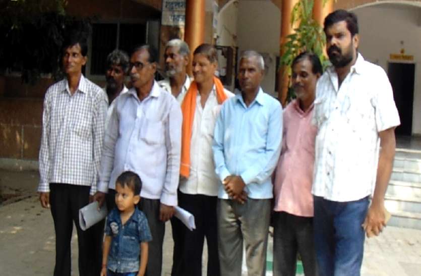 kannauj साहब, नहीं दिया गया ध्यान तो सैकड़ों लोगों पर आएगा संकट, दबंग कर रहे हैं मनमानी