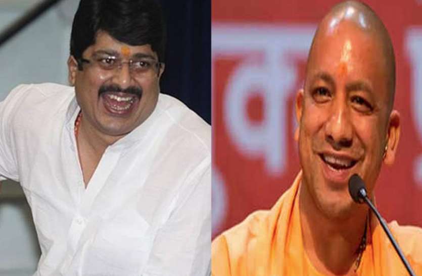 akhilesh yadav sarkari bungalow to raja bhaiya शिवपाल के बाद अब भाजपा का राजा भैया पर बड़ा दांव, अखिलेश का बंगला देने की तैयारी