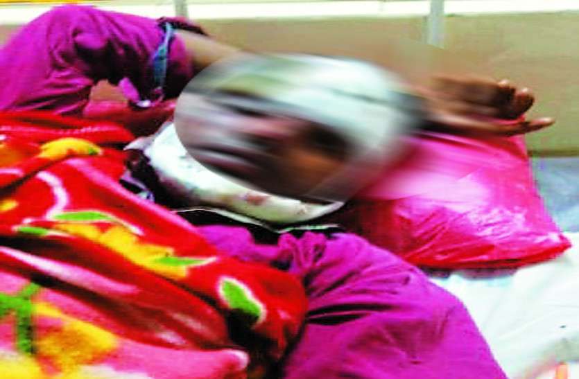 CGNews मां दंतेश्वरी के दर्शन करने जा रहा था भक्त, अचानक तेज रफ्तार बाइक से हुई टक्कर, फिर...