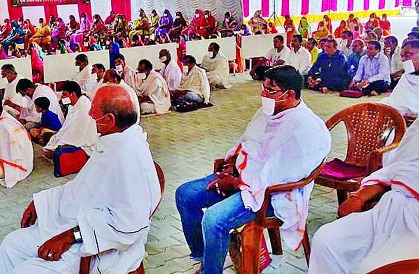 jainism कीचड़ रूपी संसार में आत्मा कमल की भांति