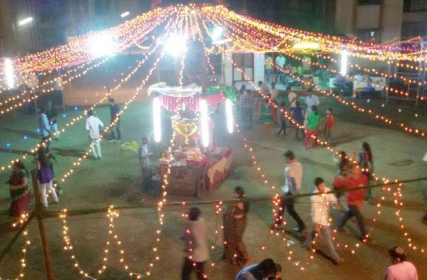 patrika पुलिस की सख्ती, समय की पाबंदी