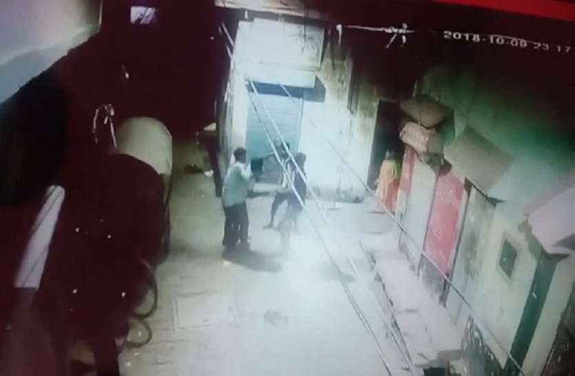 moradabad दबंगों को पहले नहीं मिले “मोमोज” तो युवक के साथ की ऐसी हरकत,सहम जायेंगे आप