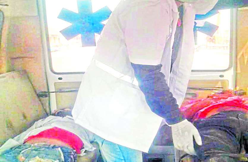 road accident पुलिया से टकरा गई बाइक, युवक की मौत