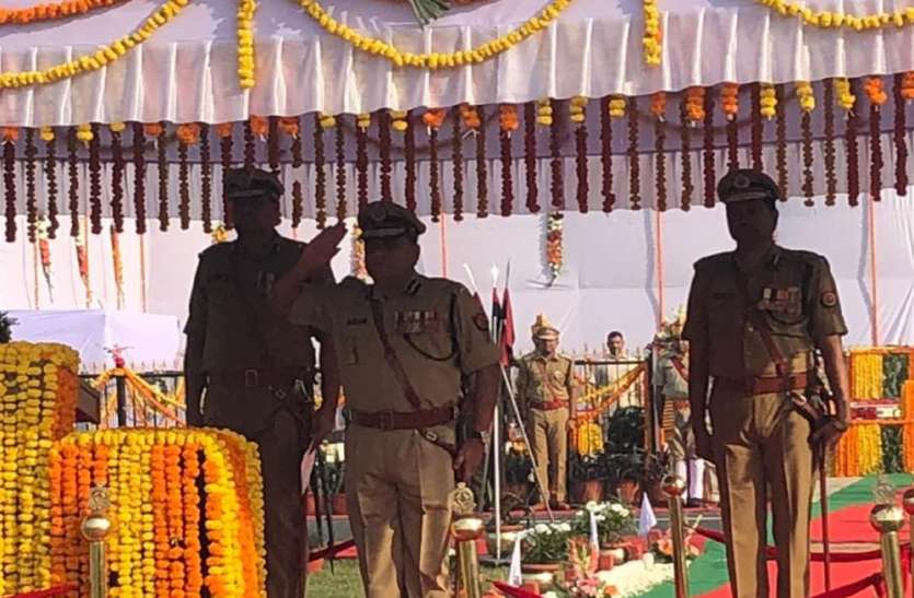 Cm Yogi Adityanath Tribute To Martyr On Police Smriti Diwas - पुलिस स्मृति  दिवस पर सीएम योगी का एेलान, जल्द मिलेगा सिपाहियों को मोटरसाइकिल भत्ता |  Patrika News