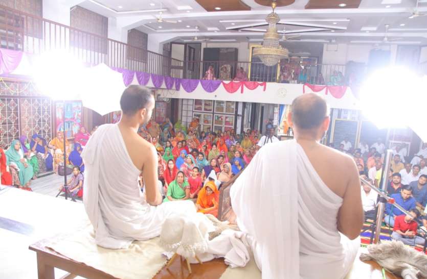 Man,Perfume,Holy,Character, मानव को पवित्र बनाता है चरित्र का इत्र