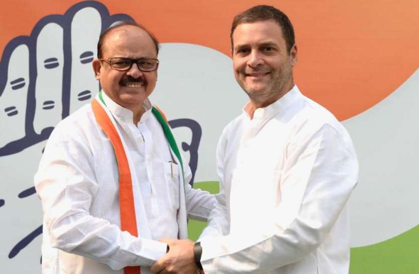 NCP NCP के सह संस्थापक तारिक अनवर की हुई 'घर वापसी', राहुल गांधी की मौजूदगी में कांग्रेस में हुए शामिल