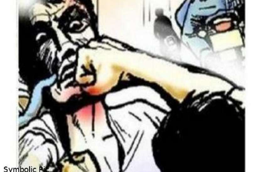 lucknow बेटा कम नंबर पाया तो बौखलाए ठेकेदार ने शिक्षक को बंधक बना पीटा