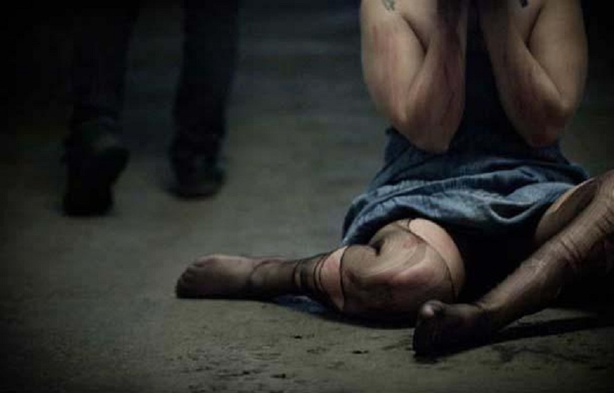 rape with girlfriend in hoshangabad दोस्त ने 20 साल की महिला सहकर्मी को घर में ले जाकर किया ऐसा काम...